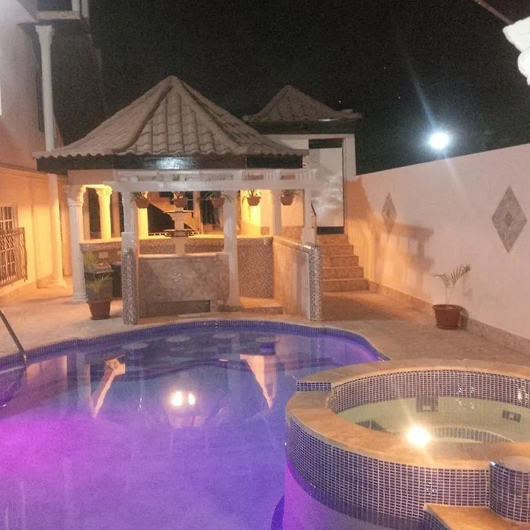 מונטגו ביי Pinnacle View Estate Micaila Villa